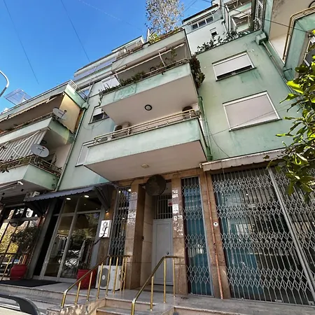 Laresol House Apartment
